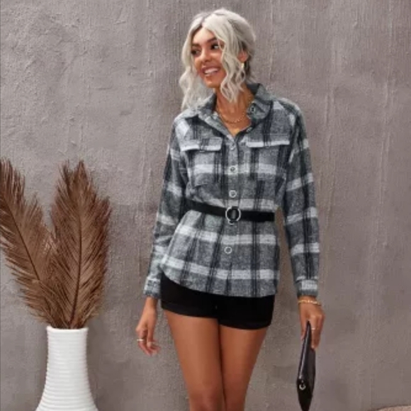 New plaid shacket with pockets - Picture 2 of 13